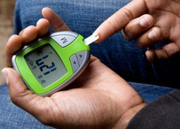 Glukometer zur Kontrolle des Glukosespiegels im Blut bei Diabetes mellitus